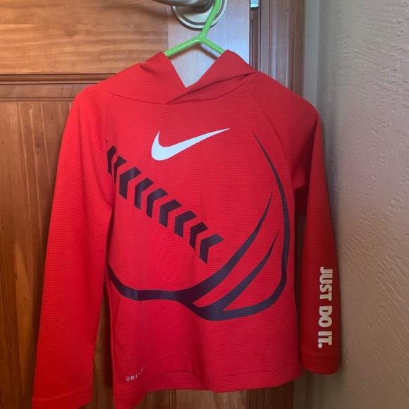 Nike toddler long sleeve shirt with hood - Picture 4 of 4
